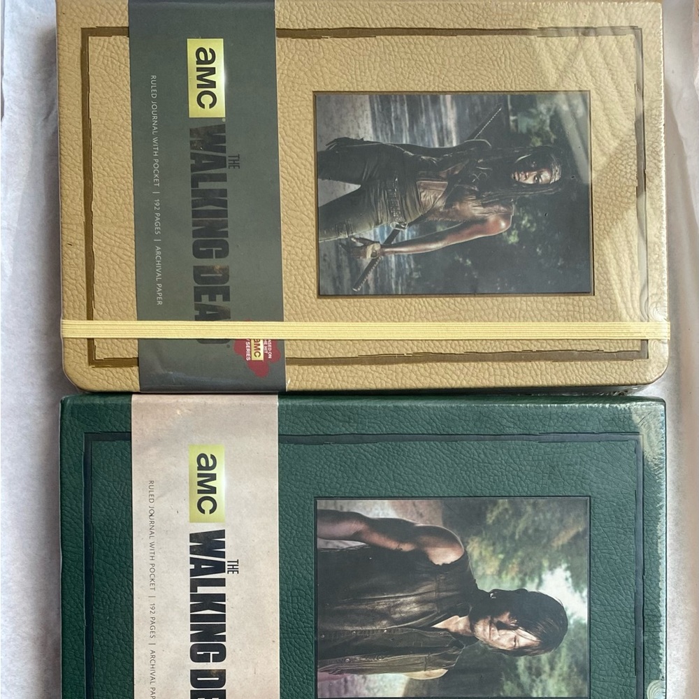 3 new shrink wrapped journal -walking dead